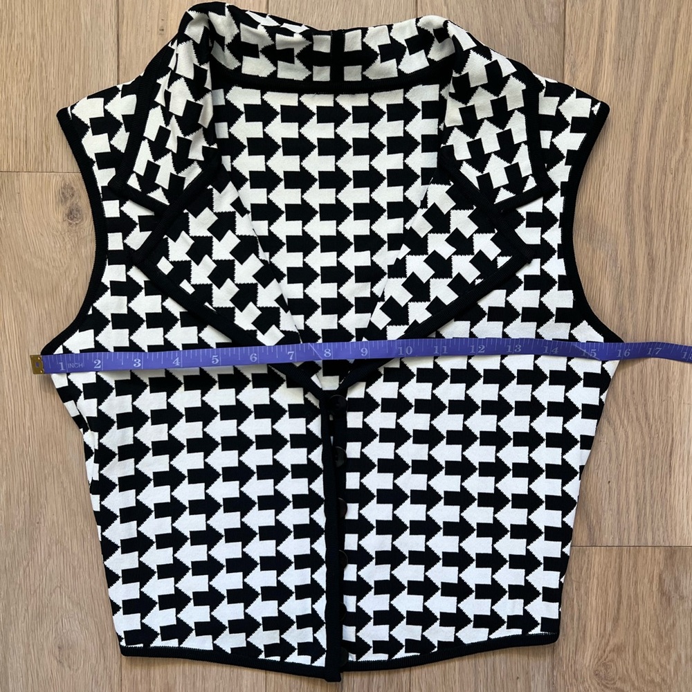 Herve Leger Checkered Arrow Sleeveless Crop Top Button Vest - Picture 5 of 7